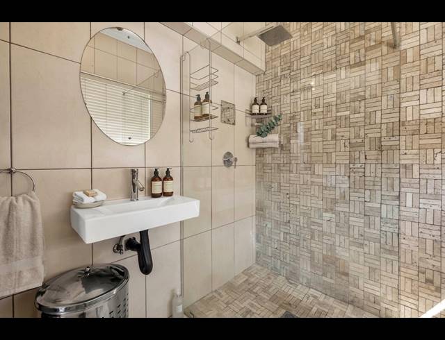 3 BEDROOM HOUSE FOR SALE IN GREENSIDE